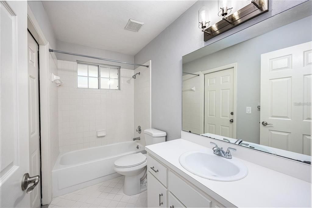 For Rent: $2,900 (3 beds, 2 baths, 2190 Square Feet)