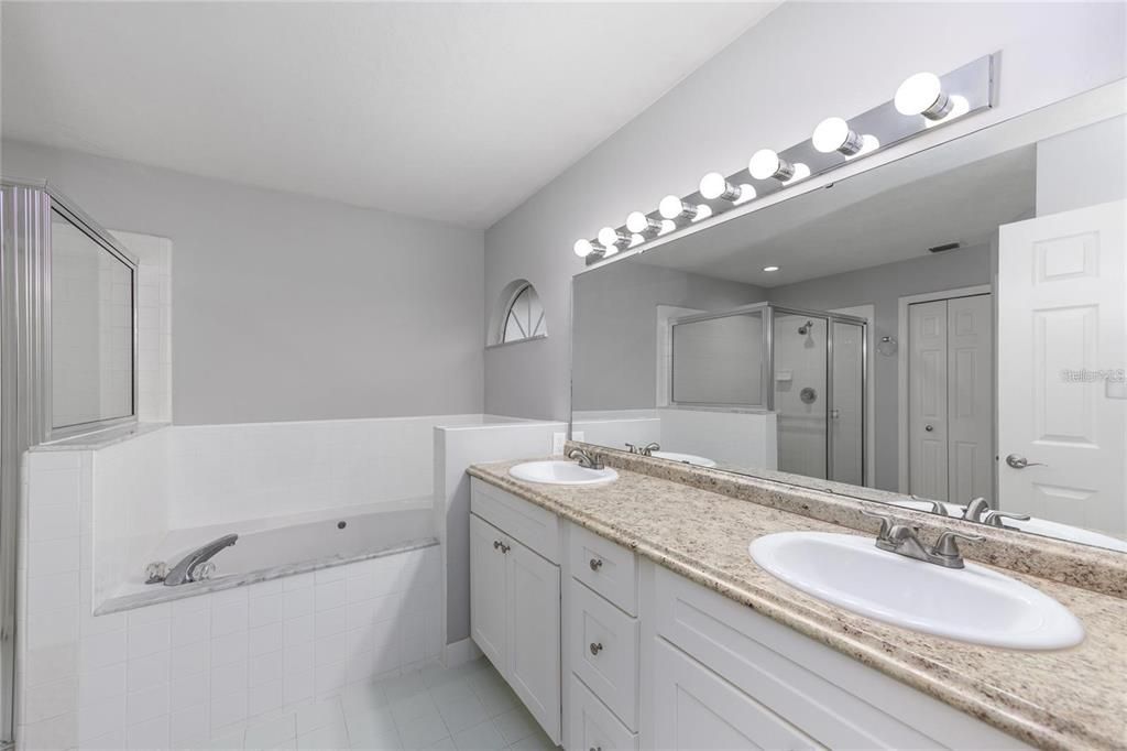 For Rent: $2,900 (3 beds, 2 baths, 2190 Square Feet)