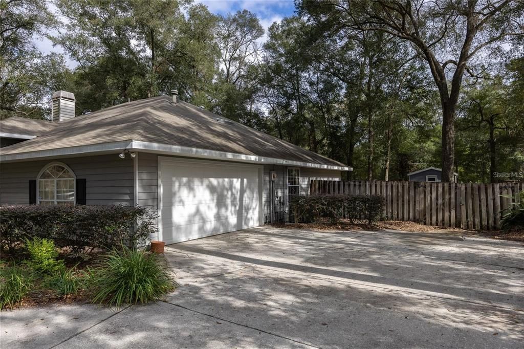 For Rent: $2,900 (3 beds, 2 baths, 2190 Square Feet)