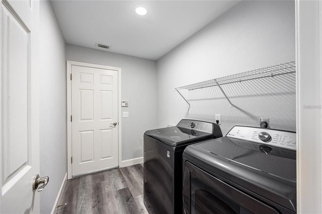 For Rent: $2,900 (3 beds, 2 baths, 2190 Square Feet)