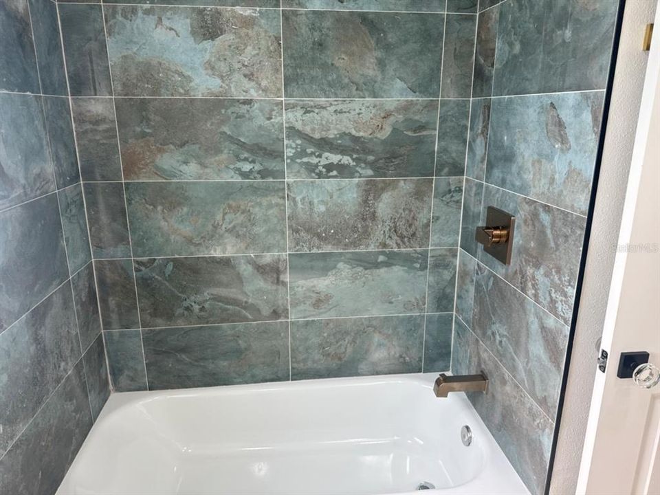 En Venta: $825,000 (3 camas, 3 baños, 1815 Pies cuadrados)