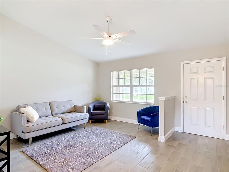 Activo con contrato: $279,900 (3 camas, 2 baños, 1107 Pies cuadrados)