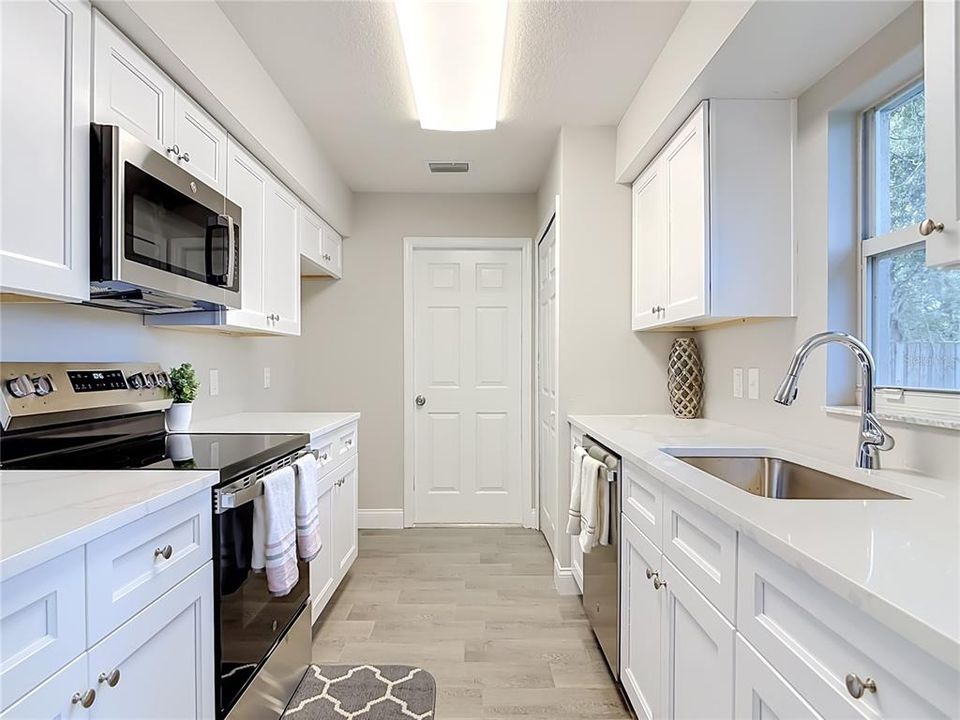 Activo con contrato: $279,900 (3 camas, 2 baños, 1107 Pies cuadrados)