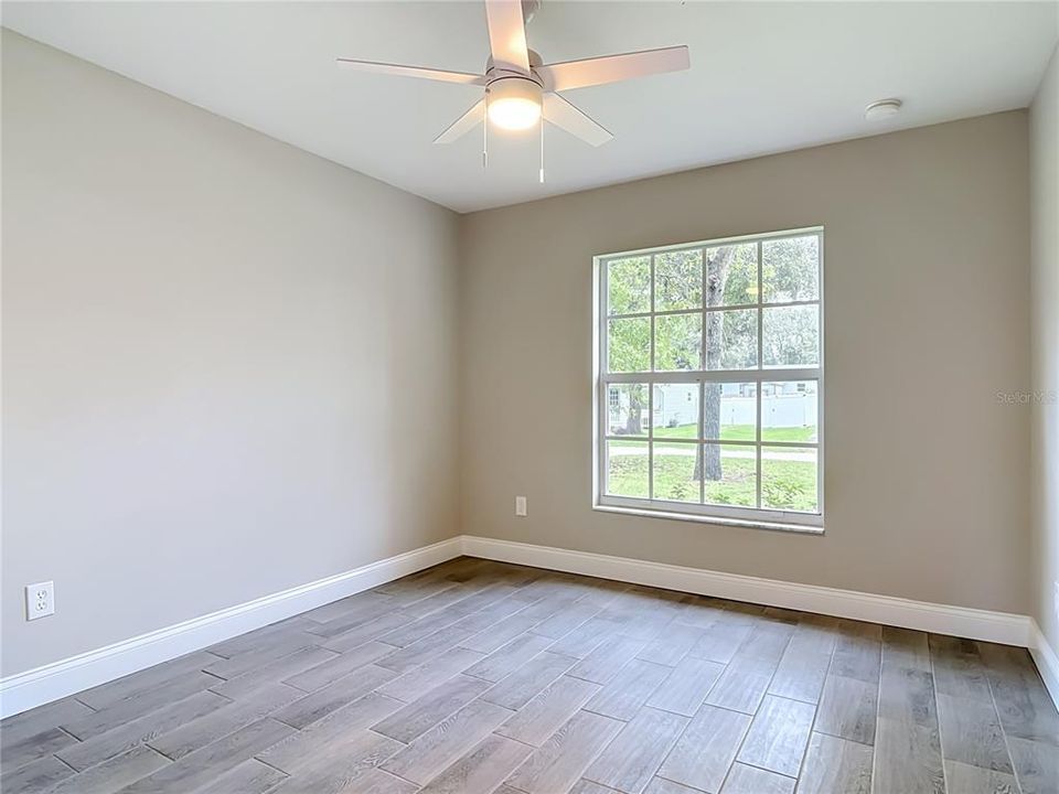 Activo con contrato: $279,900 (3 camas, 2 baños, 1107 Pies cuadrados)