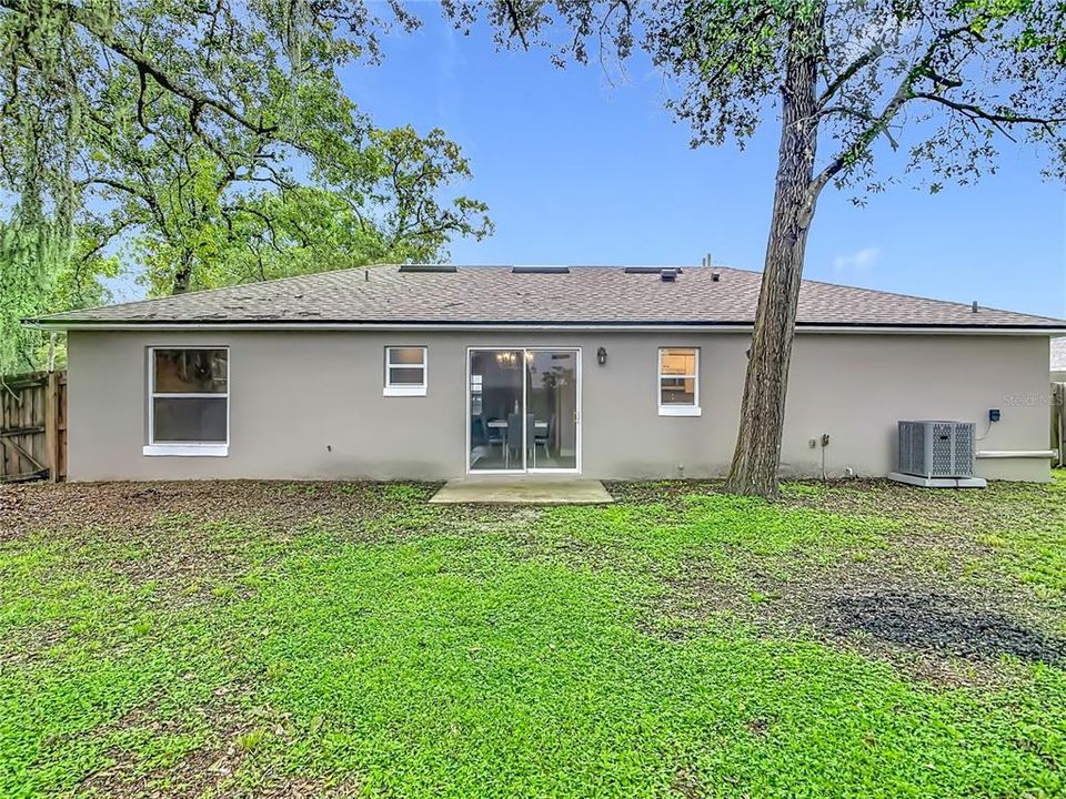 Activo con contrato: $279,900 (3 camas, 2 baños, 1107 Pies cuadrados)