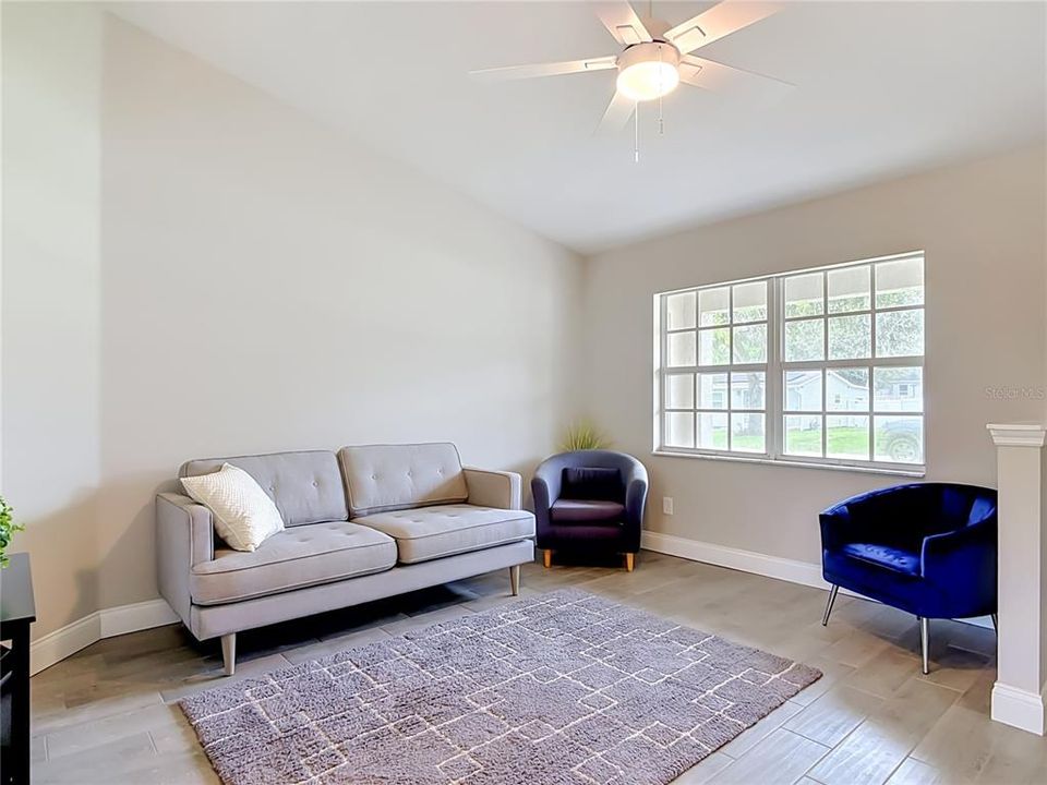Activo con contrato: $279,900 (3 camas, 2 baños, 1107 Pies cuadrados)