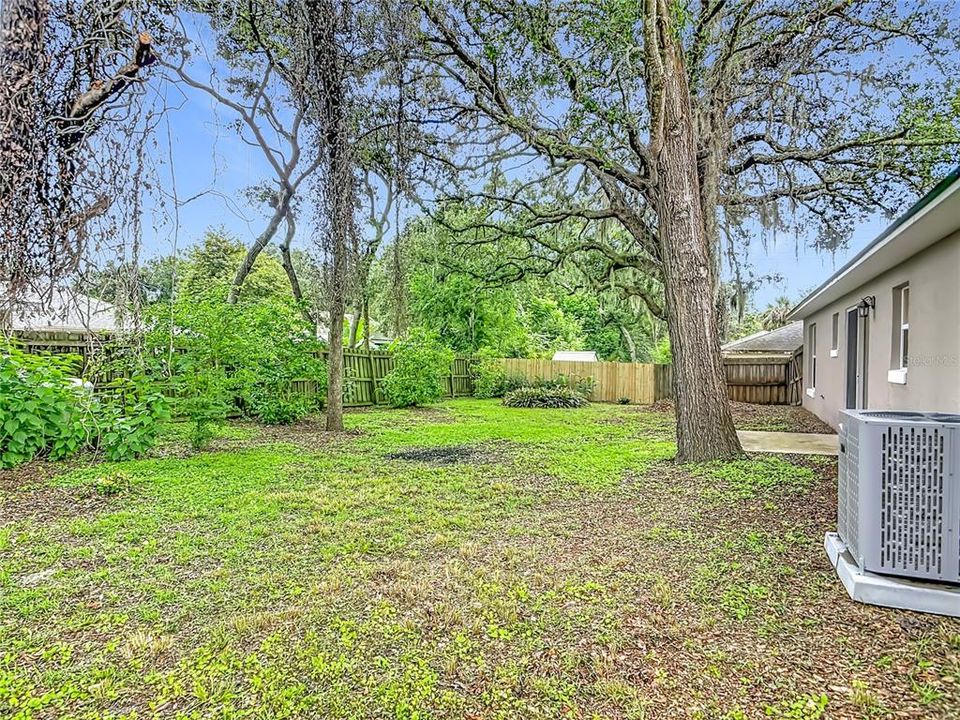 Activo con contrato: $279,900 (3 camas, 2 baños, 1107 Pies cuadrados)