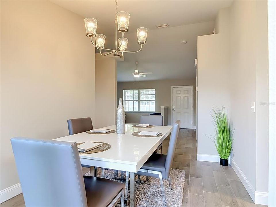 Activo con contrato: $279,900 (3 camas, 2 baños, 1107 Pies cuadrados)