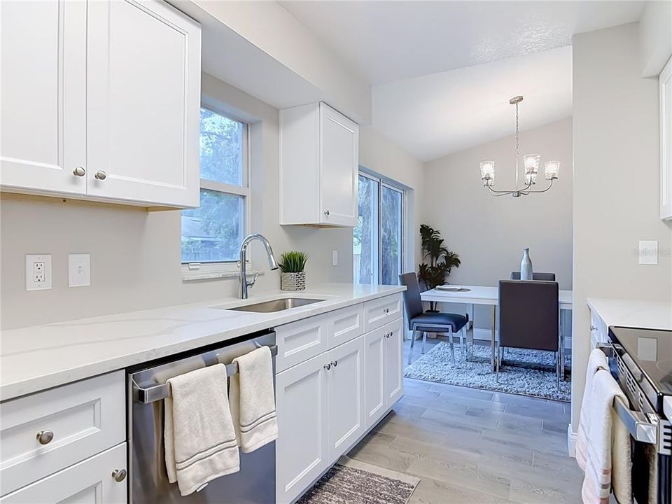 Activo con contrato: $279,900 (3 camas, 2 baños, 1107 Pies cuadrados)