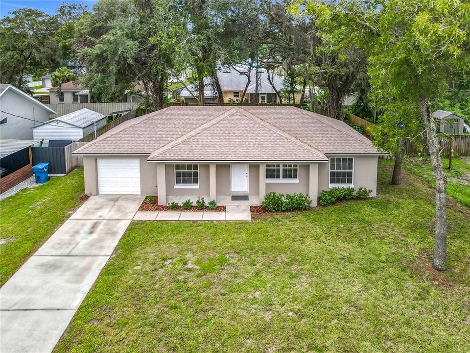 Activo con contrato: $279,900 (3 camas, 2 baños, 1107 Pies cuadrados)