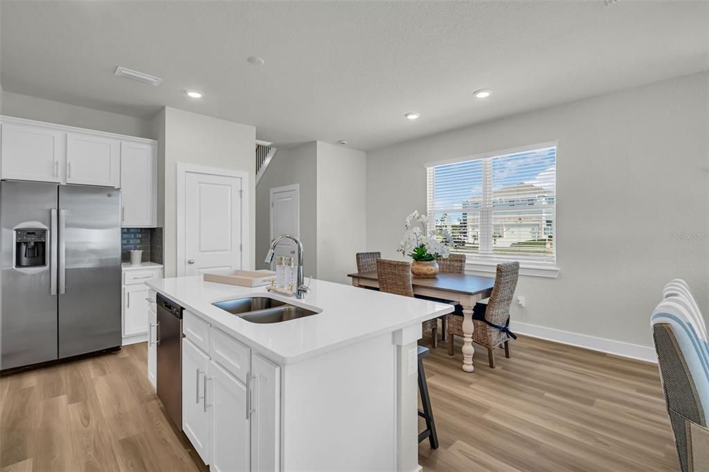 For Sale: $379,900 (4 beds, 2 baths, 2038 Square Feet)