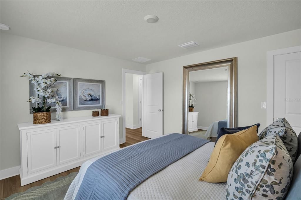 For Sale: $379,900 (4 beds, 2 baths, 2038 Square Feet)