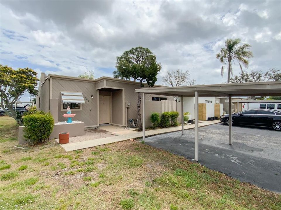 Active With Contract: $1,650 (2 beds, 2 baths, 1128 Square Feet)