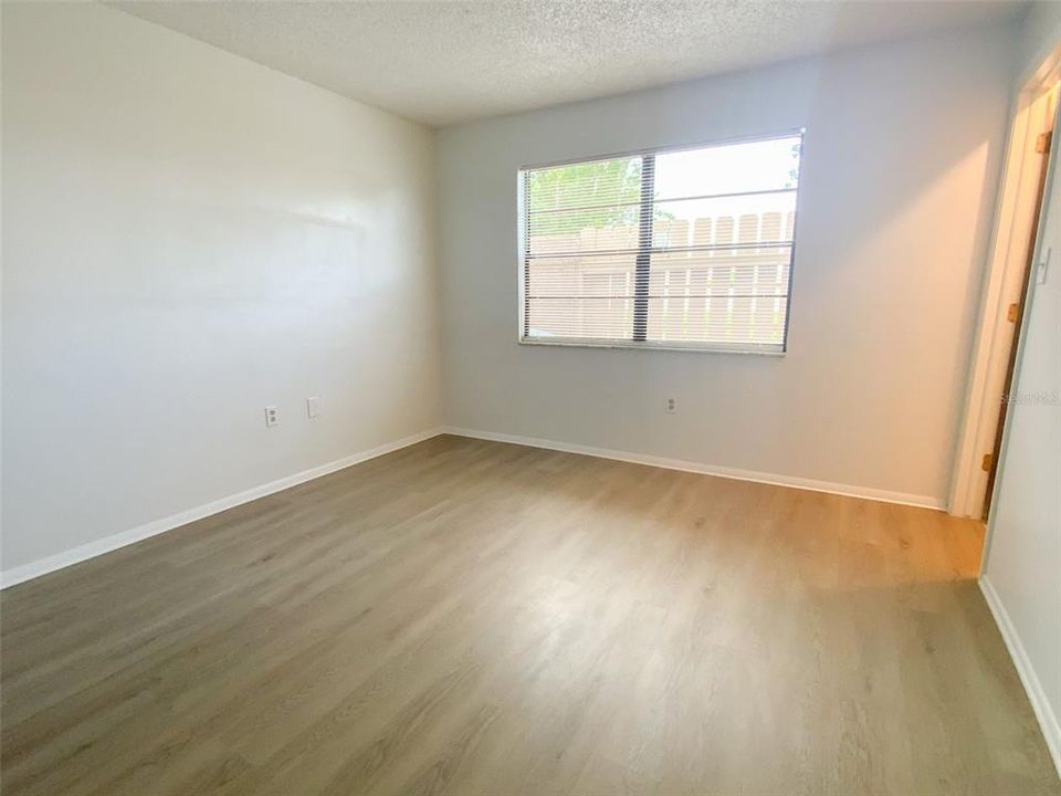 Active With Contract: $1,650 (2 beds, 2 baths, 1128 Square Feet)