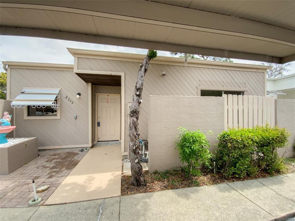 Active With Contract: $1,650 (2 beds, 2 baths, 1128 Square Feet)