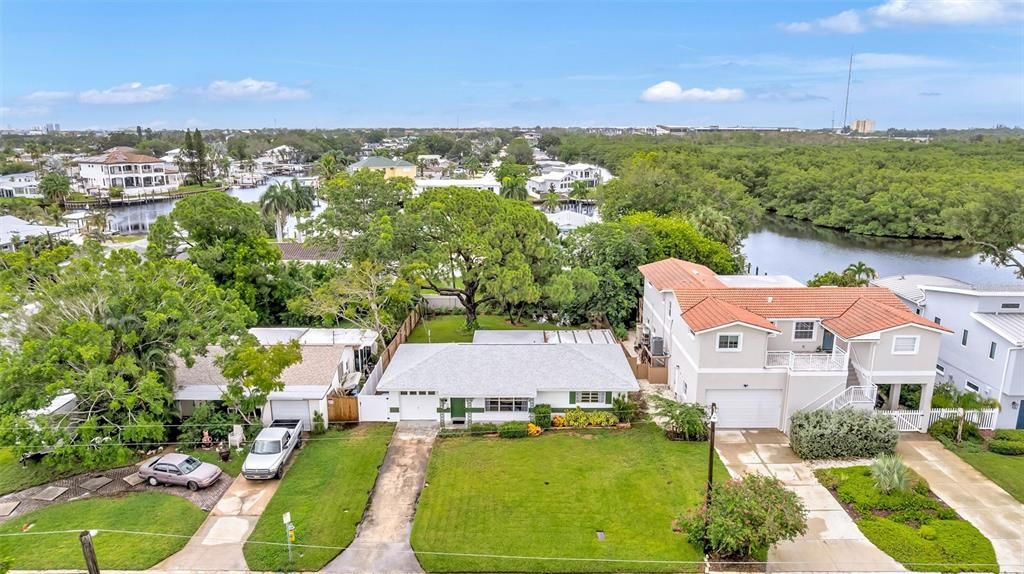 出租: $2,600 (2 贝兹, 1 浴室, 1118 平方英尺)