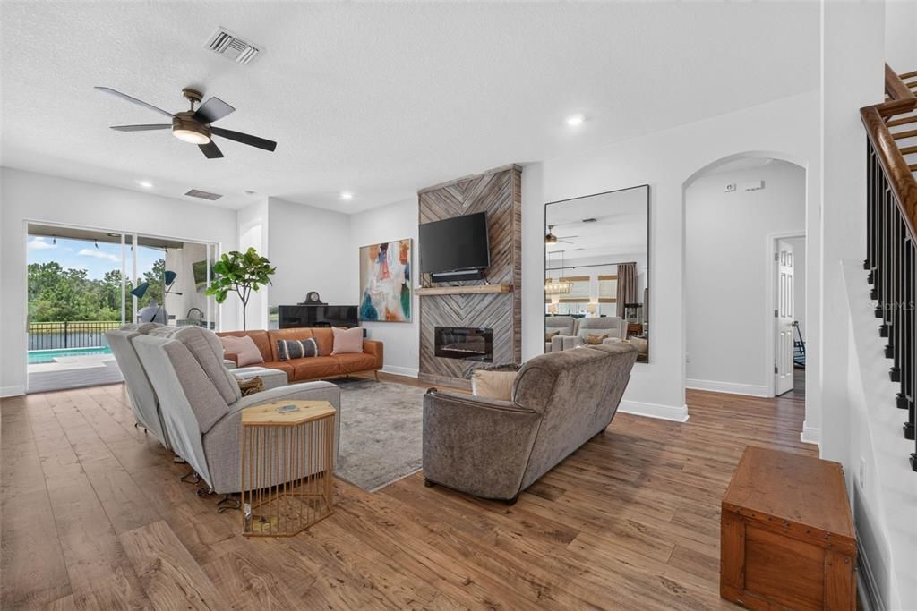 For Sale: $960,000 (4 beds, 4 baths, 3606 Square Feet)