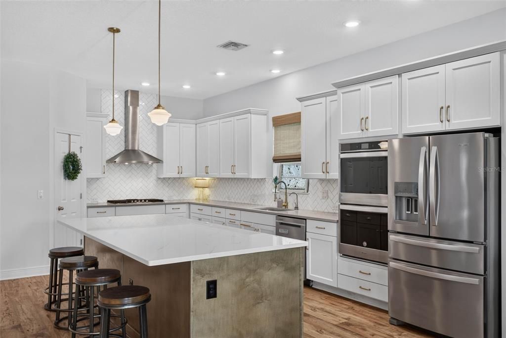 For Sale: $960,000 (4 beds, 4 baths, 3606 Square Feet)
