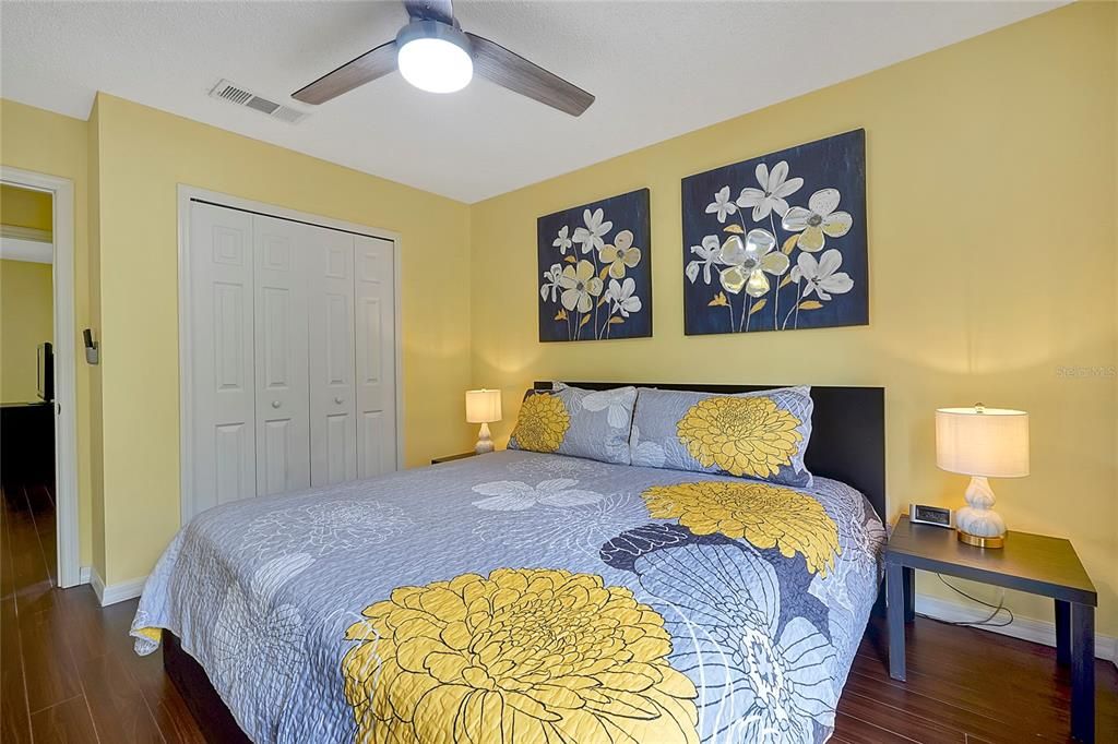 For Rent: $2,300 (3 beds, 2 baths, 1291 Square Feet)