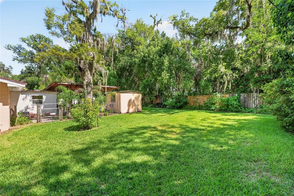 For Sale: $305,000 (2 beds, 2 baths, 1350 Square Feet)