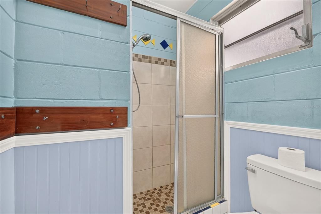 For Sale: $305,000 (2 beds, 2 baths, 1350 Square Feet)