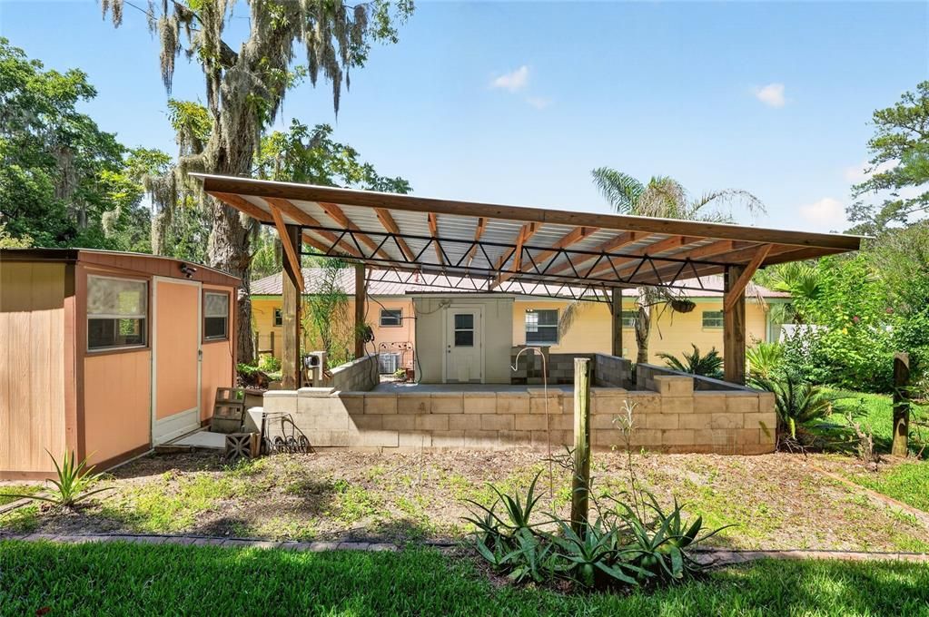 For Sale: $305,000 (2 beds, 2 baths, 1350 Square Feet)