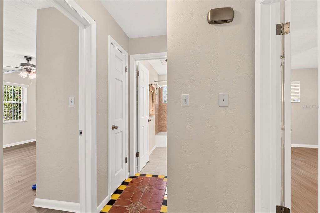 For Sale: $305,000 (2 beds, 2 baths, 1350 Square Feet)