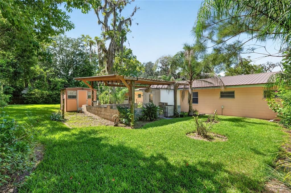 For Sale: $305,000 (2 beds, 2 baths, 1350 Square Feet)
