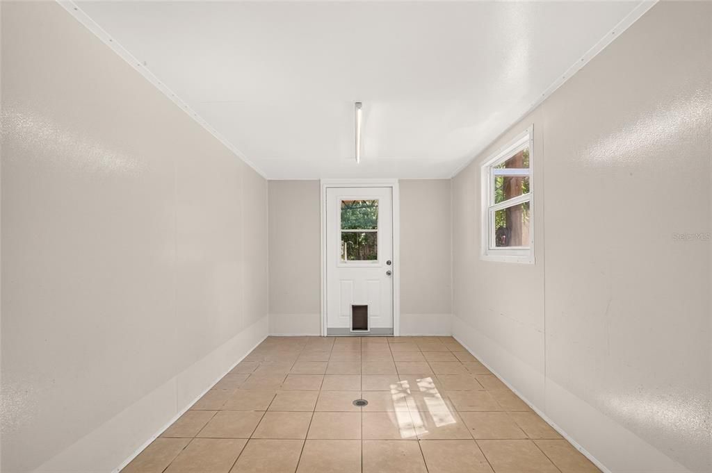 For Sale: $305,000 (2 beds, 2 baths, 1350 Square Feet)