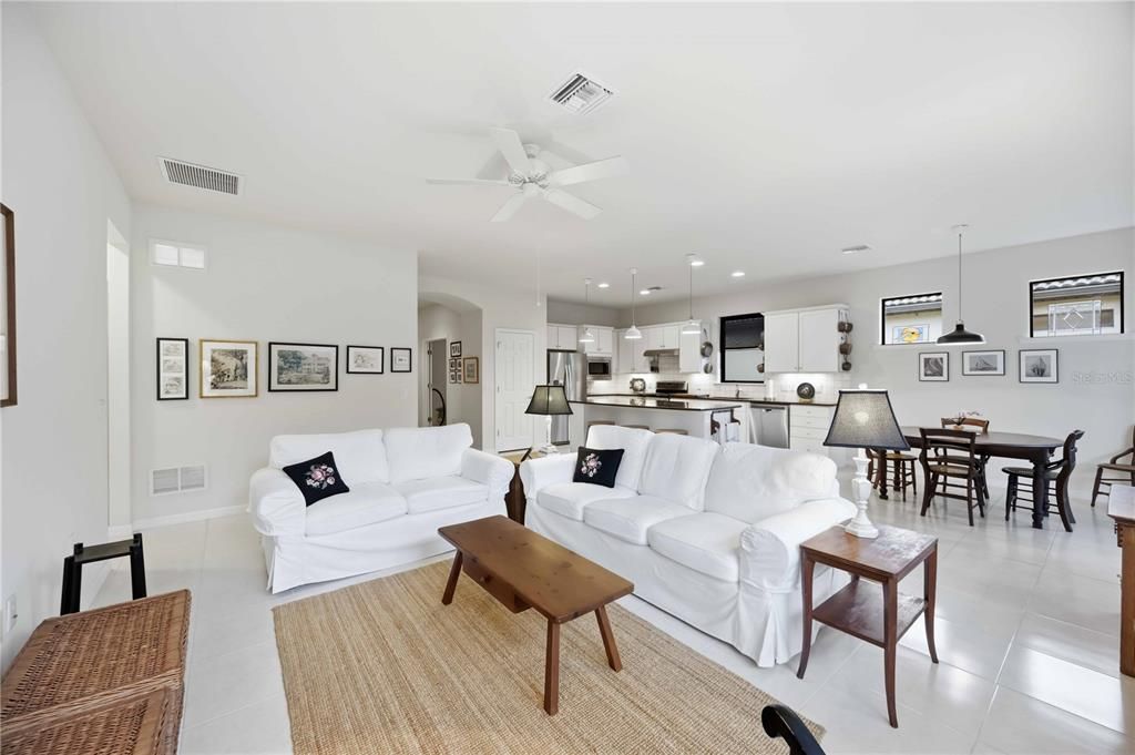 For Sale: $539,000 (2 beds, 2 baths, 1675 Square Feet)