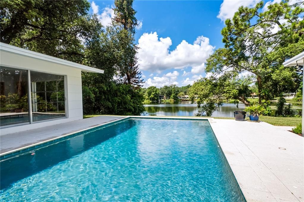 Activo con contrato: $749,000 (3 camas, 3 baños, 3554 Pies cuadrados)