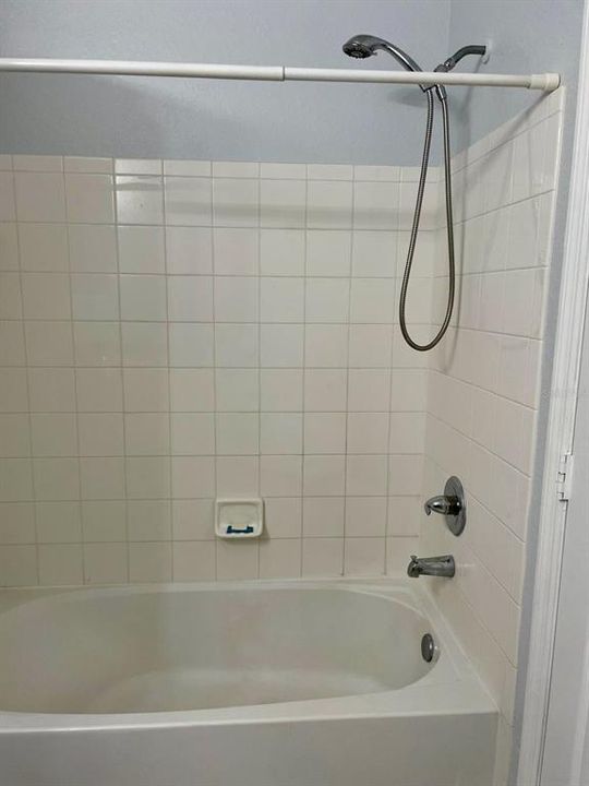 For Sale: $219,900 (2 beds, 2 baths, 1048 Square Feet)