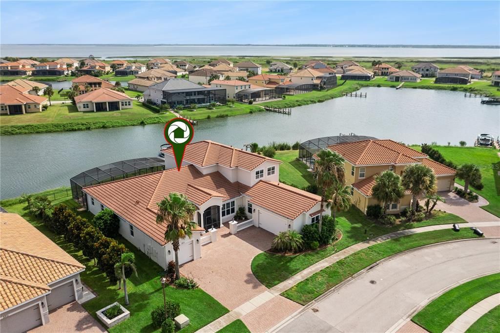 For Sale: $975,000 (5 beds, 4 baths, 4566 Square Feet)