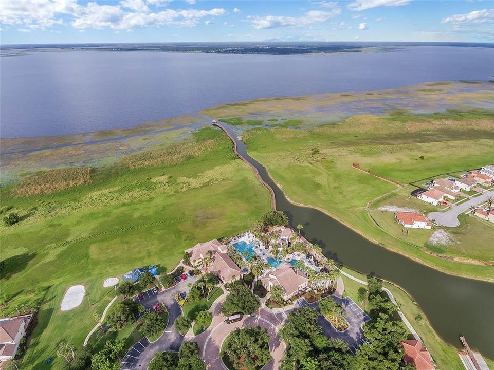 For Sale: $975,000 (5 beds, 4 baths, 4566 Square Feet)