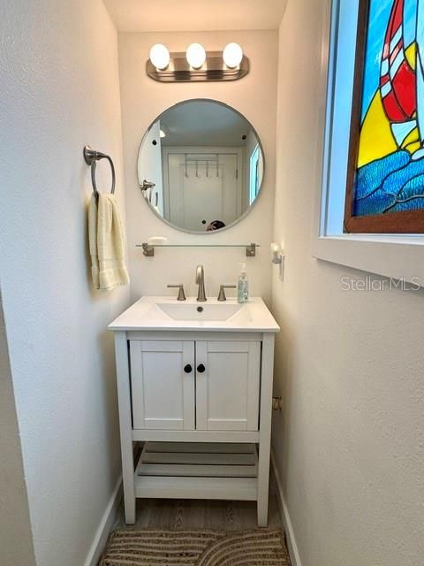 For Rent: $2,250 (2 beds, 2 baths, 900 Square Feet)