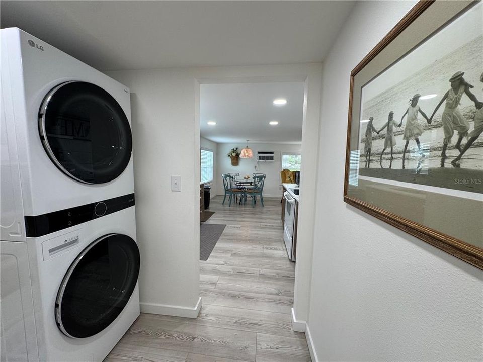 For Rent: $2,250 (2 beds, 2 baths, 900 Square Feet)