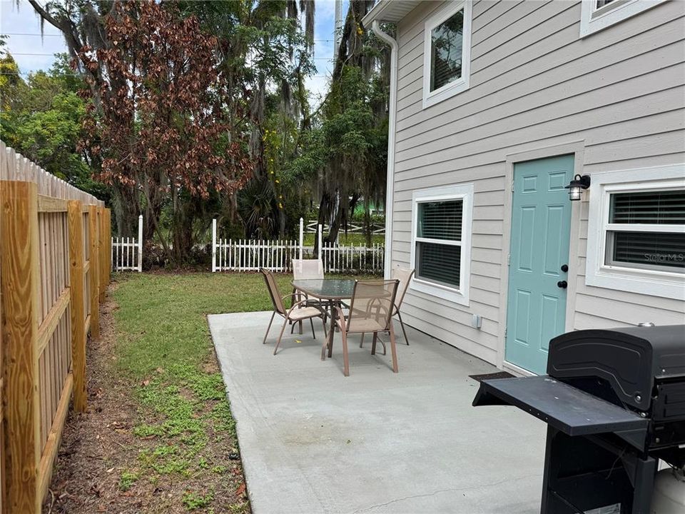 For Rent: $2,250 (2 beds, 2 baths, 900 Square Feet)