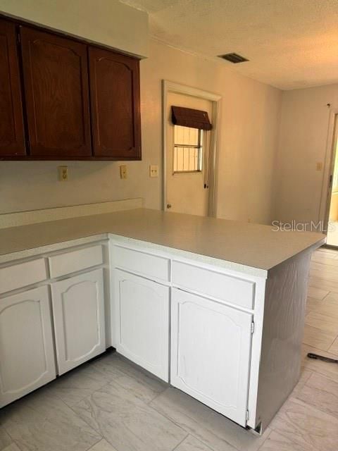 For Sale: $179,900 (2 beds, 1 baths, 900 Square Feet)