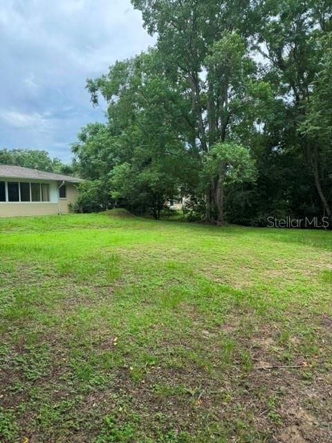 For Sale: $179,900 (2 beds, 1 baths, 900 Square Feet)