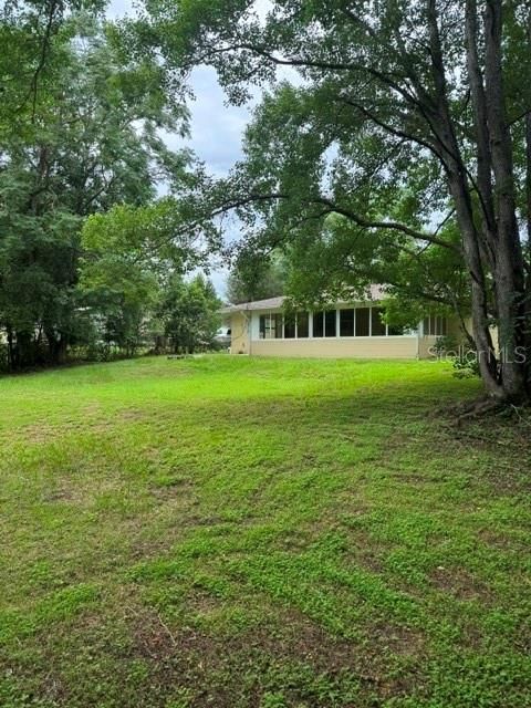 For Sale: $179,900 (2 beds, 1 baths, 900 Square Feet)
