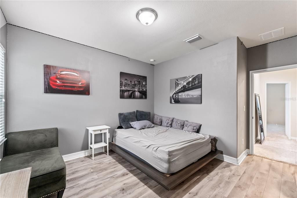 На продажу: $499,999 (4 спален, 3 ванн, 2571 Квадратных фут)
