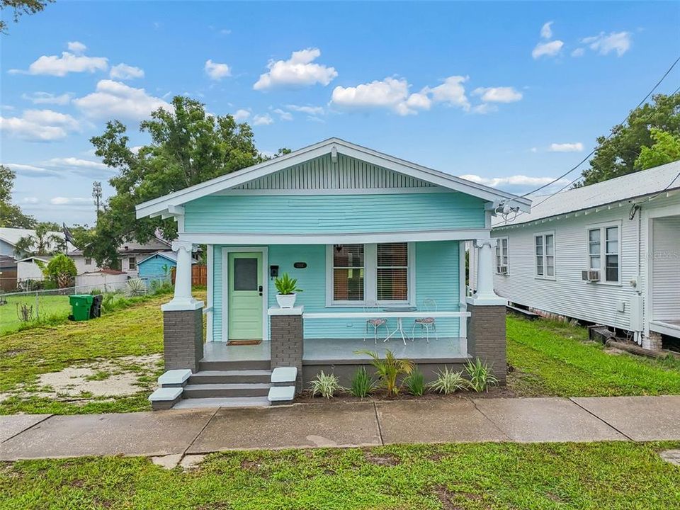 На продажу: $395,000 (2 спален, 2 ванн, 1020 Квадратных фут)