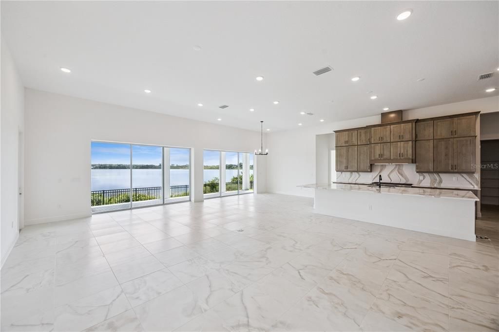 For Sale: $2,985,000 (6 beds, 6 baths, 6442 Square Feet)