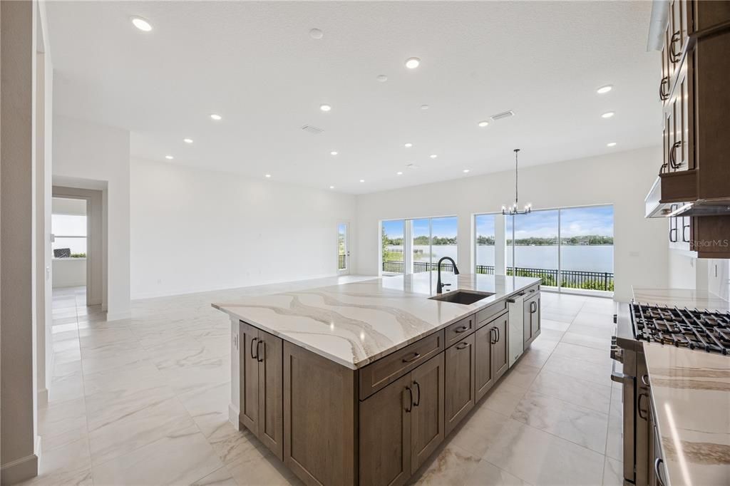 For Sale: $2,985,000 (6 beds, 6 baths, 6442 Square Feet)