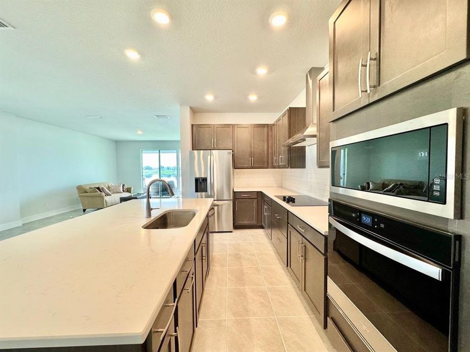 For Rent: $3,200 (4 beds, 3 baths, 2768 Square Feet)