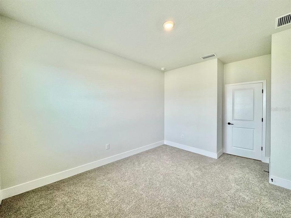For Rent: $3,200 (4 beds, 3 baths, 2768 Square Feet)
