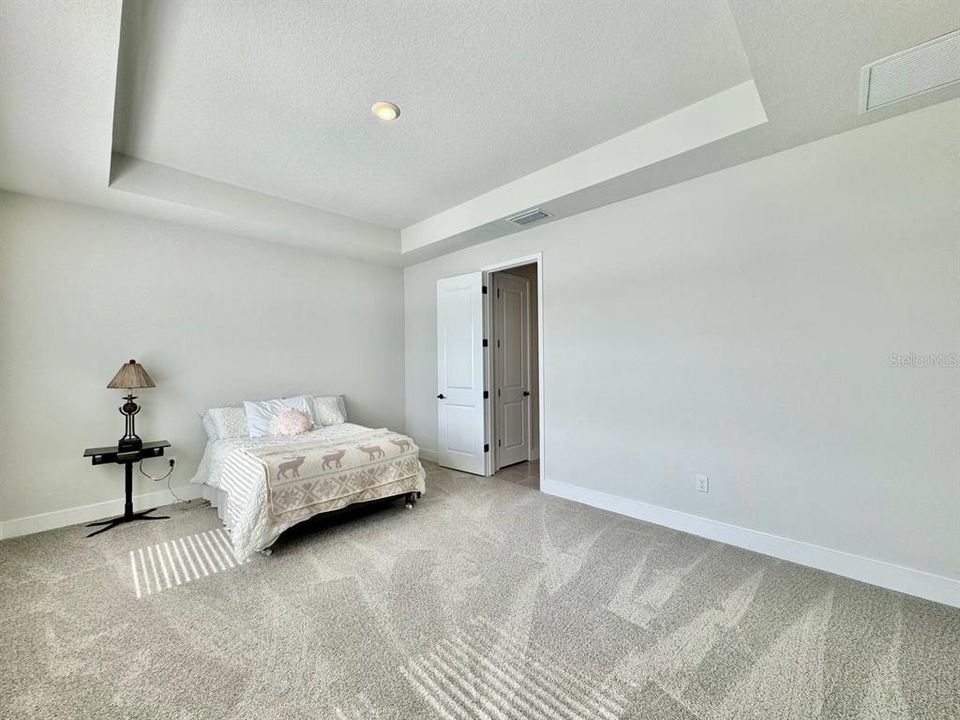 For Rent: $3,200 (4 beds, 3 baths, 2768 Square Feet)