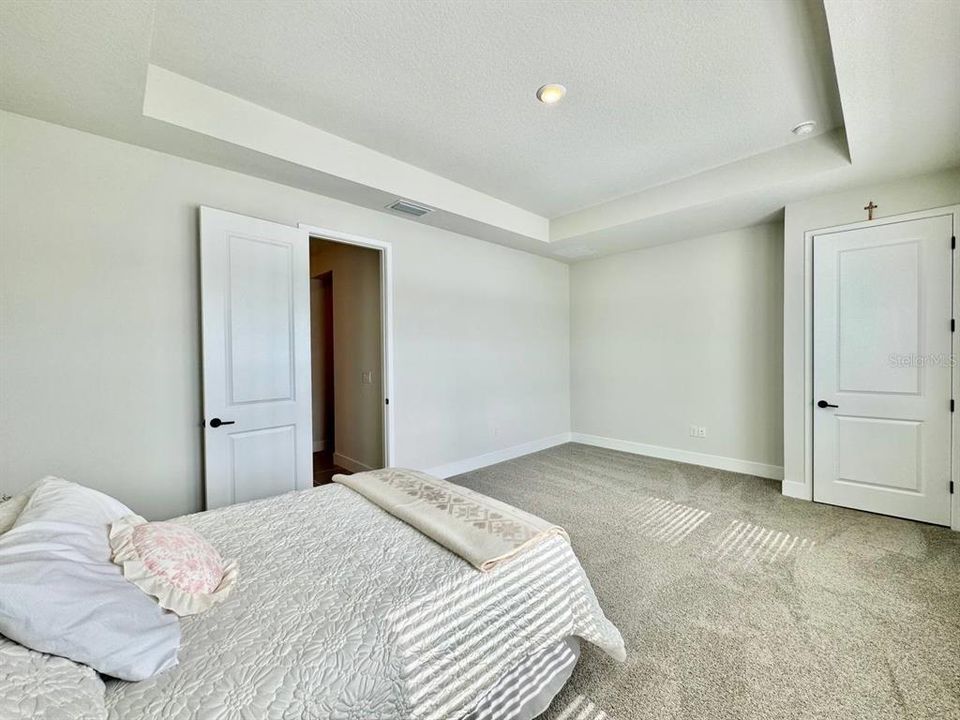 For Rent: $3,200 (4 beds, 3 baths, 2768 Square Feet)
