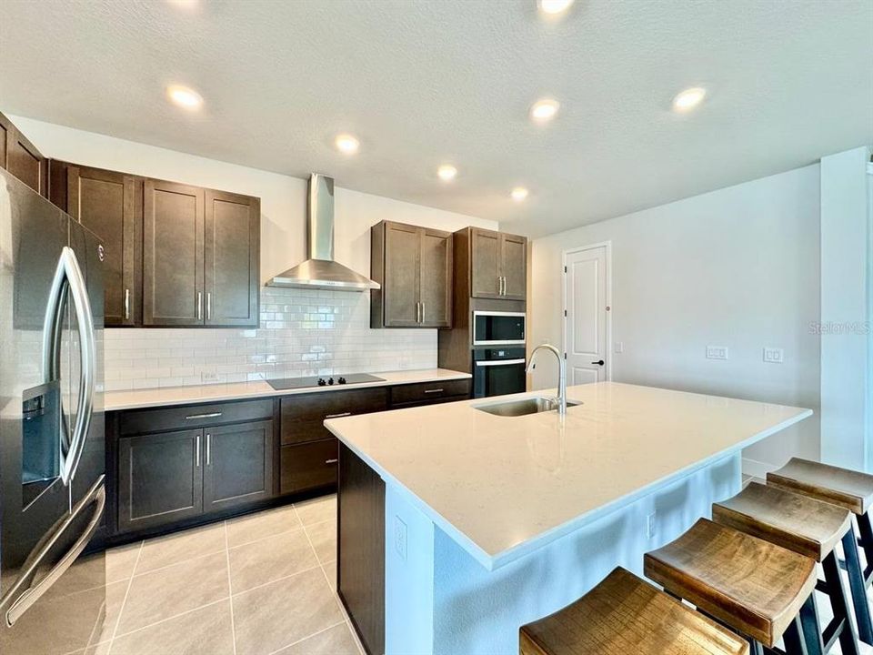 For Rent: $3,200 (4 beds, 3 baths, 2768 Square Feet)