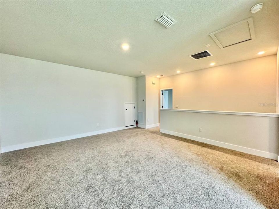 For Rent: $3,200 (4 beds, 3 baths, 2768 Square Feet)